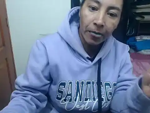 Snapshot of Siblleyx chatting on January 8, 2025, 12:06 am Siblleyx online show from January 8, 2025, 12:06 am