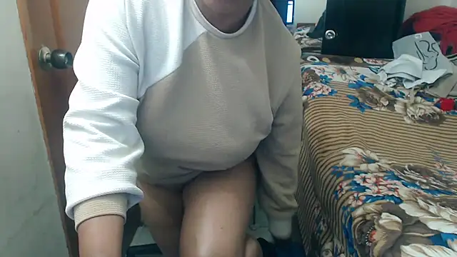 Snapshot of Siblleyx chatting on January 15, 2026, 9:51 pm Siblleyx online show from January 15, 2026, 9:51 pm