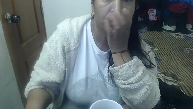 Snapshot of Siblleyx chatting on February 6, 2026, 10:24 pm Siblleyx online show from February 6, 2026, 10:24 pm