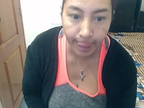 Snapshot of Siblleyx chatting on February 16, 2026, 10:28 pm Siblleyx online show from February 16, 2026, 10:28 pm