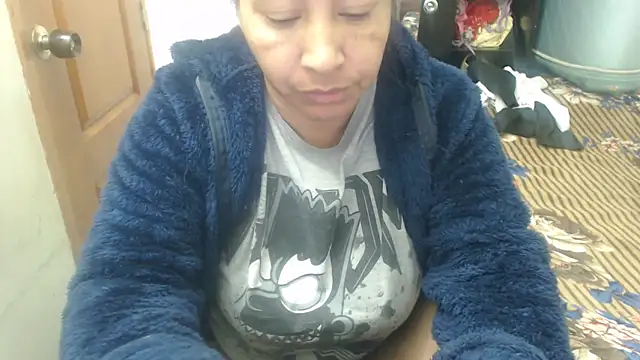 Snapshot of Siblleyx chatting on February 24, 2026, 10:52 pm Siblleyx online show from February 24, 2026, 10:52 pm