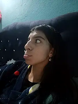 Ariell Kieran online show from November 7, 2025, 3:39 am