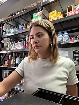 Snapshot of Andrea18_blonde chatting on December 21, 2025, 5:42 pm Andrea18 blonde online show from December 21, 2025, 5:42 pm