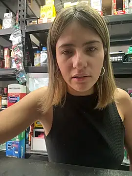 Snapshot of Andrea18_blonde chatting on January 15, 2026, 4:44 pm Andrea18 blonde online show from January 15, 2026, 4:44 pm