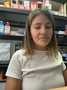 Snapshot of Andrea18_blonde chatting on February 6, 2026, 3:48 pm Andrea18 blonde online show from February 6, 2026, 3:48 pm