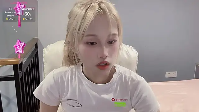 Snapshot of xunian71O chatting on September 30, 2025, 9:09 pm xunian71O online show from September 30, 2025, 9:09 pm