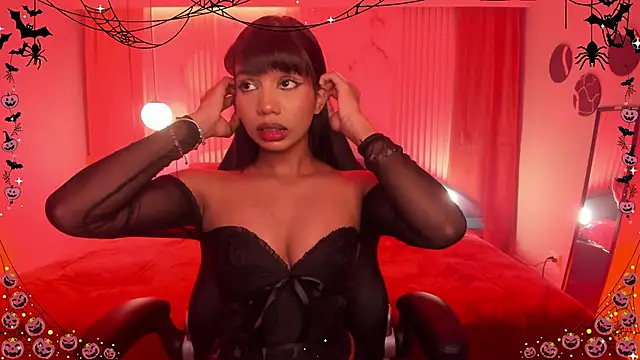 Gigi Strawberry online show from October 31, 2025, 6:25 am