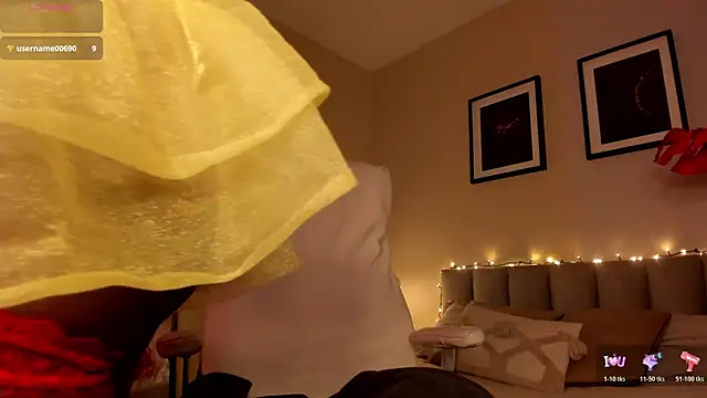 Snapshot of Gigi_Strawberry chatting on January 16, 2026, 4:49 am Gigi Strawberry online show from January 16, 2026, 4:49 am