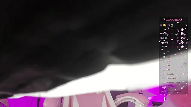 Snapshot of whiteatenea chatting on February 13, 2025, 7:45 am whiteatenea online show from February 13, 2025, 7:45 am