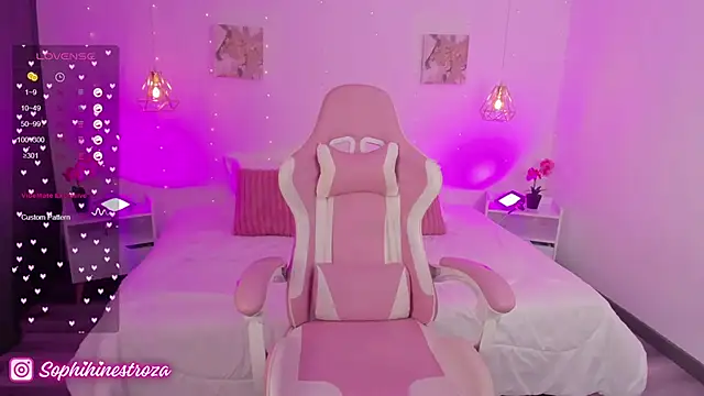 Snapshot of whiteatenea chatting on March 3, 2025, 8:05 am whiteatenea online show from March 3, 2025, 8:05 am