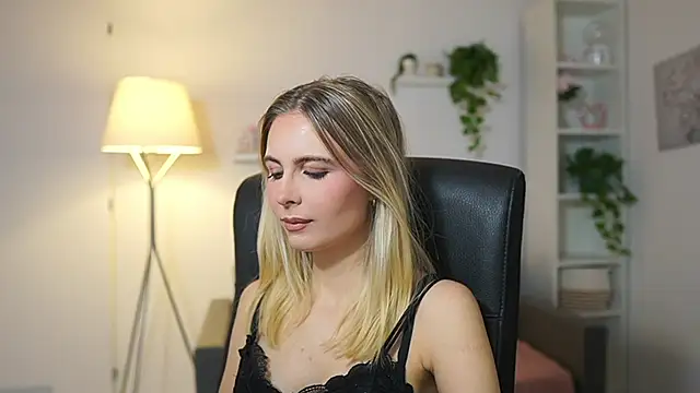 catecrago  online show from December 5, 2025, 9:29 am