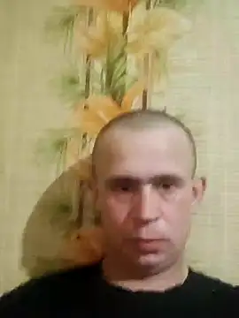 Snapshot of alex_brow_n chatting on February 1, 2025, 1:41 pm alex brow n online show from February 1, 2025, 1:41 pm