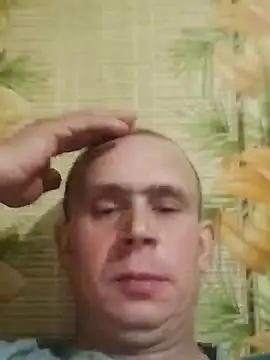 Snapshot of alex_brow_n chatting on February 1, 2025, 4:44 pm alex brow n online show from February 1, 2025, 4:44 pm