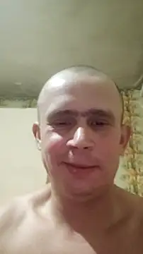 Snapshot of alex_brow_n chatting on February 1, 2025, 7:44 pm alex brow n online show from February 1, 2025, 7:44 pm