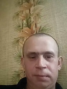 Snapshot of alex_brow_n chatting on February 4, 2025, 12:22 pm alex brow n online show from February 4, 2025, 12:22 pm