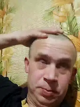 Snapshot of alex_brow_n chatting on February 4, 2025, 4:08 pm alex brow n online show from February 4, 2025, 4:08 pm