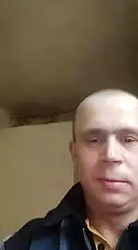 Snapshot of alex_brow_n chatting on February 5, 2025, 12:17 pm alex brow n online show from February 5, 2025, 12:17 pm