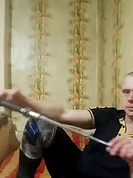 Snapshot of alex_brow_n chatting on February 5, 2025, 4:14 pm alex brow n online show from February 5, 2025, 4:14 pm