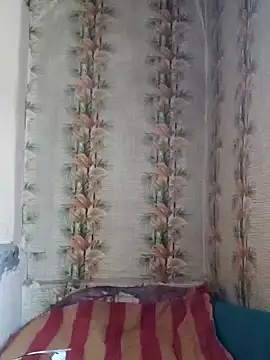 Snapshot of alex_brow_n chatting on February 7, 2025, 8:22 am alex brow n online show from February 7, 2025, 8:22 am
