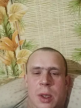 Snapshot of alex_brow_n chatting on February 7, 2025, 7:17 pm alex brow n online show from February 7, 2025, 7:17 pm