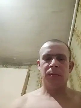 Snapshot of alex_brow_n chatting on February 12, 2025, 7:24 pm alex brow n online show from February 12, 2025, 7:24 pm