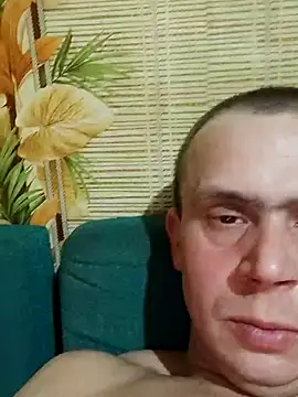 Snapshot of alex_brow_n chatting on February 18, 2025, 7:19 pm alex brow n online show from February 18, 2025, 7:19 pm