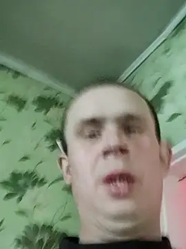 Snapshot of alex_brow_n chatting on February 28, 2025, 12:09 pm alex brow n online show from February 28, 2025, 12:09 pm