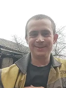 Snapshot of alex_brow_n chatting on March 15, 2025, 9:41 am alex brow n online show from March 15, 2025, 9:41 am