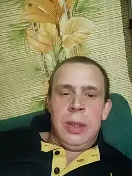 Snapshot of alex_brow_n chatting on March 18, 2025, 7:42 pm alex brow n online show from March 18, 2025, 7:42 pm