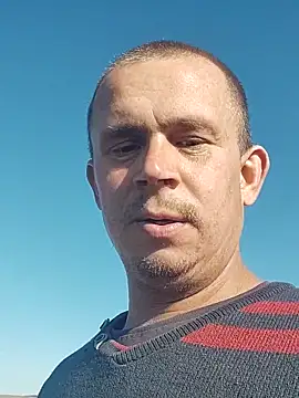 Snapshot of alex_brow_n chatting on September 21, 2025, 5:53 am alex brow n online show from September 21, 2025, 5:53 am