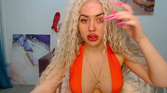 Snapshot of MissisCaty chatting on February 8, 2025, 7:38 pm MissisCaty online show from February 8, 2025, 7:38 pm