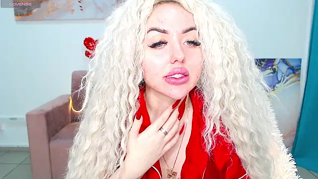 Snapshot of MissisCaty chatting on February 17, 2025, 7:42 pm MissisCaty online show from February 17, 2025, 7:42 pm