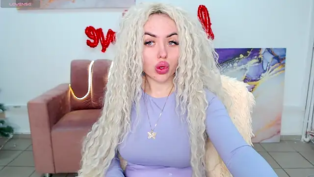 Snapshot of MissisCaty chatting on February 20, 2025, 7:41 pm MissisCaty online show from February 20, 2025, 7:41 pm