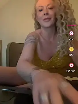 Snapshot of skyetaylor chatting on April 29, 2026, 2:54 pm skyetaylor online show from April 29, 2026, 2:54 pm