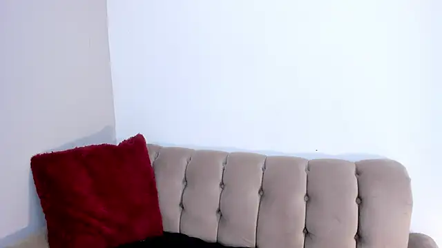 Snapshot of Violetta_0 chatting on March 5, 2025, 8:53 pm Violetta 0 online show from March 5, 2025, 8:53 pm