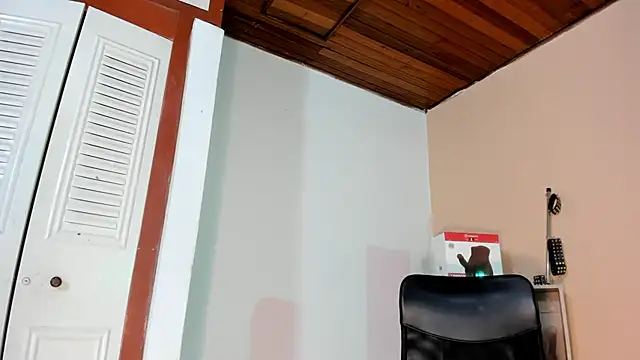 Violetta 0 online show from October 20, 2025, 2:17 pm