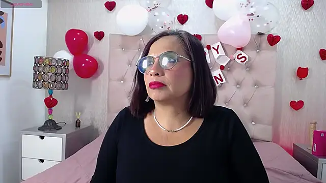 Snapshot of GochitaWild chatting on February 16, 2026, 8:38 pm GochitaWild online show from February 16, 2026, 8:38 pm