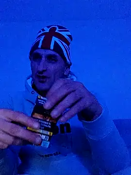 ANGELSANTAMARIA- online show from December 2, 2025, 8:19 am