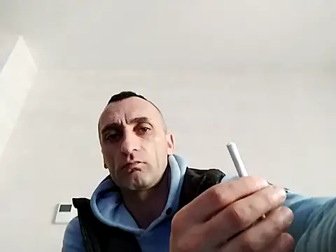 ANGELSANTAMARIA- online show from December 15, 2025, 12:09 pm