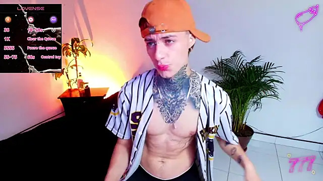 Snapshot of 7_Saturno_7 chatting on June 5, 2026, 1:39 pm 7 Saturno 7 online show from June 5, 2026, 1:39 pm