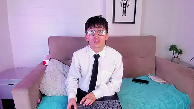 PepperTwink online show from February 27, 2025, 1:07 pm