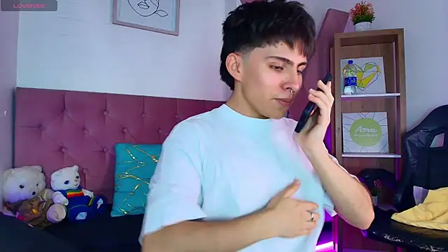 PepperTwink online show from September 24, 2025, 3:37 pm