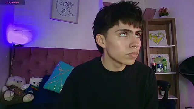 PepperTwink online show from October 8, 2025, 4:48 pm