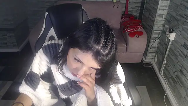 Snapshot of renata_russo_b chatting on February 11, 2025, 8:26 am renata russo b online show from February 11, 2025, 8:26 am