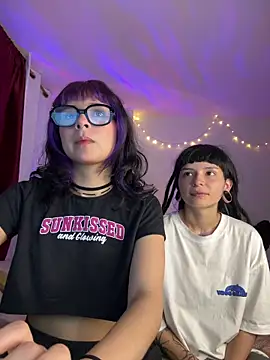 Snapshot of mavimist__ chatting on March 8, 2026, 12:41 am mavimist online show from March 8, 2026, 12:41 am