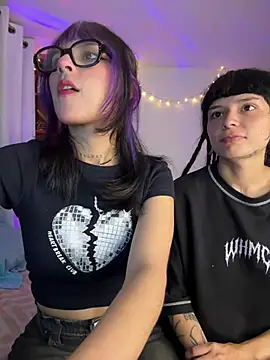 Snapshot of mavimist__ chatting on March 15, 2026, 1:55 am mavimist online show from March 15, 2026, 1:55 am