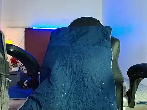 Snapshot of Nikkenyx chatting on February 7, 2026, 3:43 am Nikkenyx online show from February 7, 2026, 3:43 am