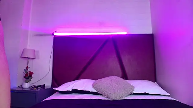 Snapshot of Nikkenyx chatting on February 12, 2026, 4:07 am Nikkenyx online show from February 12, 2026, 4:07 am