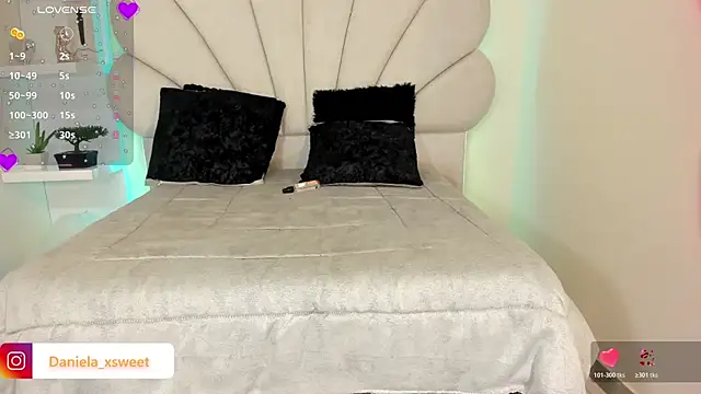 Danielaangelina online show from October 19, 2025, 6:14 am