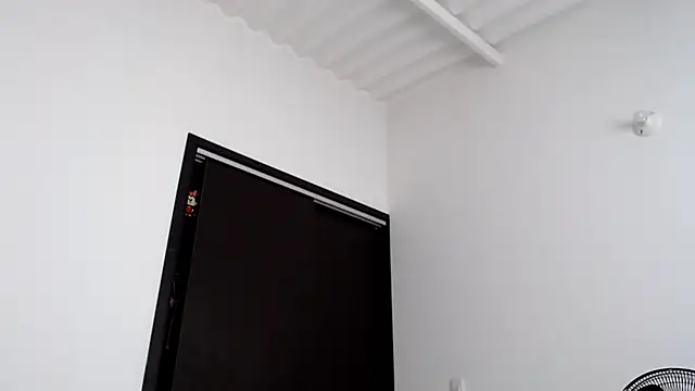 Snapshot of tezza_smith chatting on February 9, 2026, 2:10 pm tezza smith online show from February 9, 2026, 2:10 pm